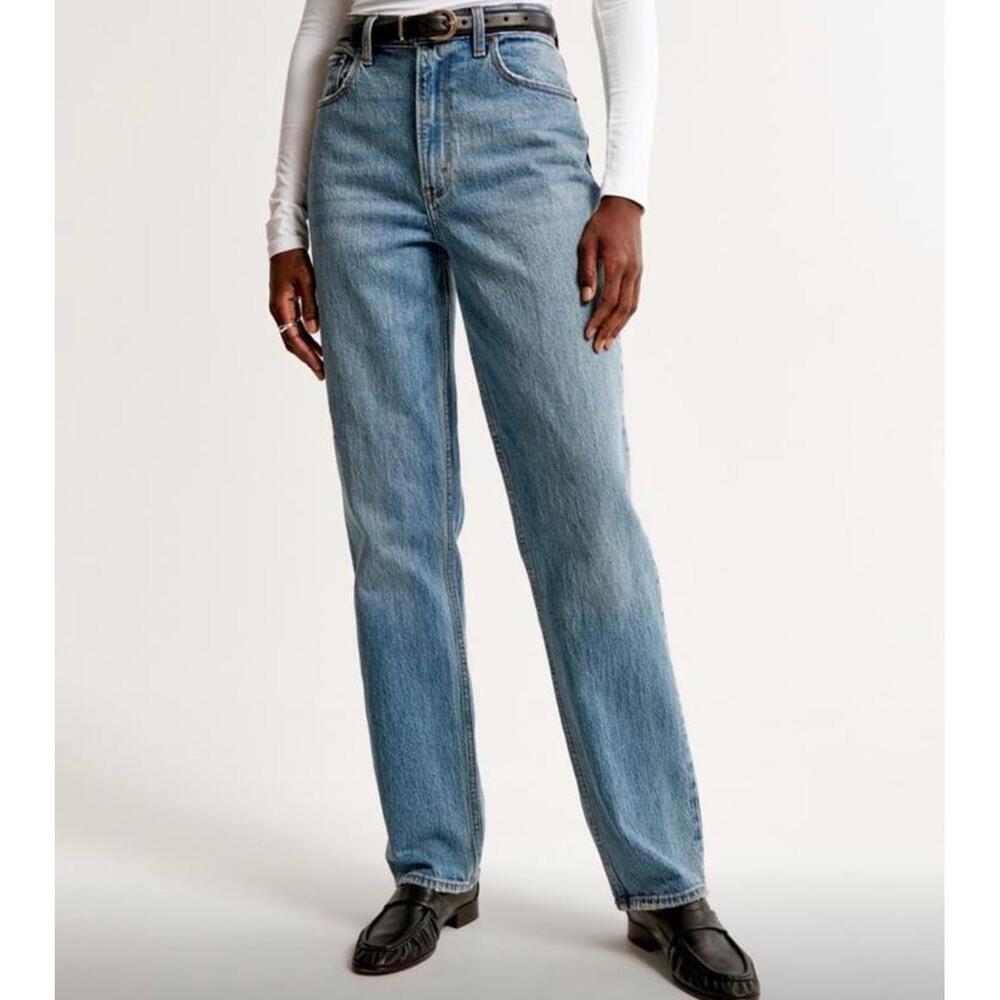 Abercrombie and Fitch 90s Straight Ultra High Rise Jeans